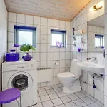 Elise - 800m From The Sea By Interhome Lakolk