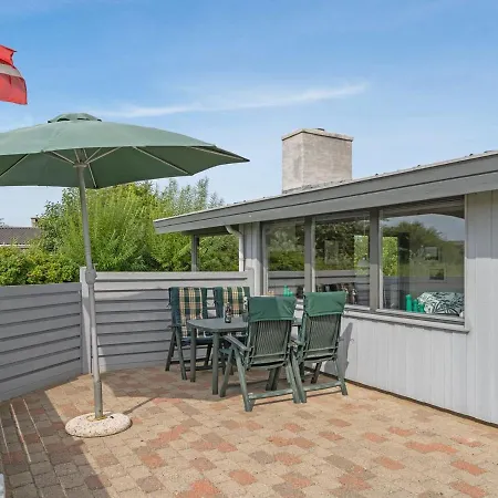Holiday home Elise - 800m From The Sea In Western Jutland By Interhome