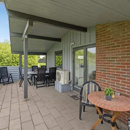 Holiday home Elise - 800m From The Sea In Western Jutland By Interhome Lakolk