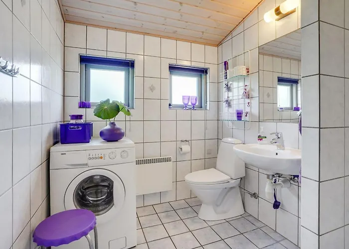 Elise - 800m From The Sea By Interhome Lakolk