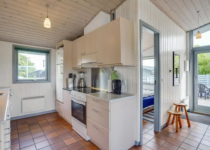 Elise - 800m From The Sea By Interhome *