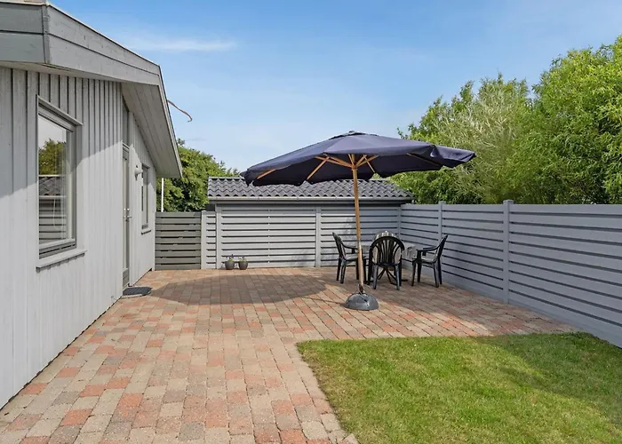 Elise - 800m From The Sea By Interhome Lakolk