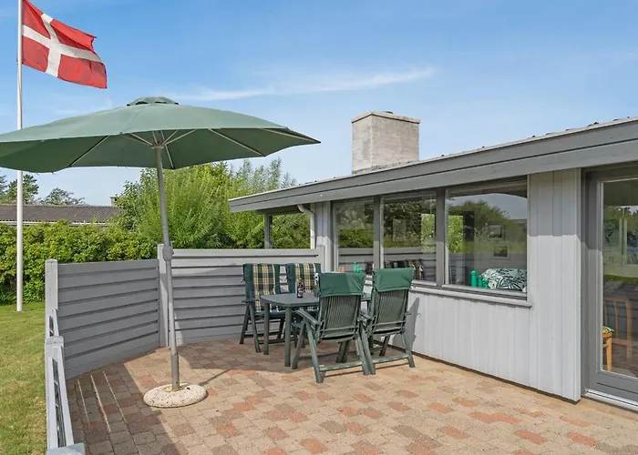 Holiday home Elise - 800m From The Sea By Interhome Lakolk